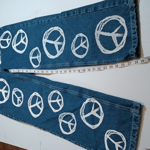 Ragged Jeans Blue High Waisted Straight Leg White Peace Sign Print A24 - Picture 3 of 8
